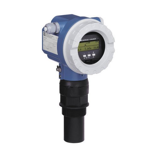 Ultrasonic level transmitter